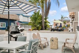 Stunning Beach Delight with Hot Tub, Fire Pit, Parking & Walk to Beach! - San Diego - 7