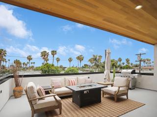 Luxury Dream Home - Massive Rooftop Patio, Zen Garden, AC & Fast Wifi! - San Diego - 9