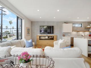 Luxury Dream Home - Massive Rooftop Patio, Zen Garden, AC & Fast Wifi! - San Diego - 5