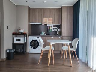ELBON the stay Haeundae beach ocean view - Busan - 1