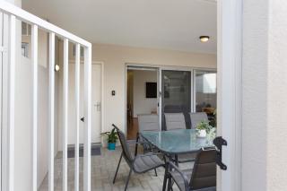 Suburban Living - 2 bedroom apartment Victoria Park - Perth - 3