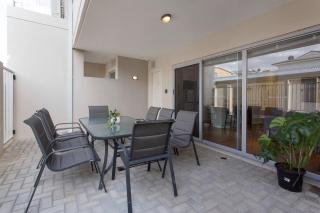 Suburban Living - 2 bedroom apartment Victoria Park - Perth - 1