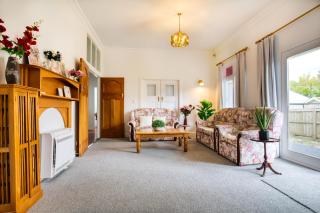 Villa near CBD and Globox Arena - Hamilton - 1