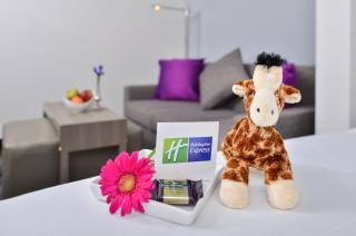 Holiday Inn Express & Suites San Diego - Mission Valley by IHG - San Diego - 2