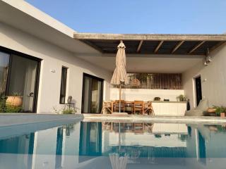 Villa Zaverda - Tranquil Haven: Luxury Villa with Private Pool - Paleros - 3