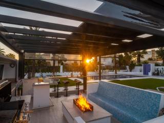 Villa in Las Chapas Playa with private heated pool - Marbella - 8