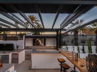 Villa in Las Chapas Playa with private heated pool - Marbella - 6