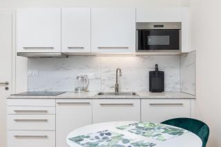 Bright aparment close to Wenceslas square with parking - Prague - 9