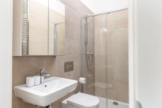 Bright aparment close to Wenceslas square with parking - Prague - 5