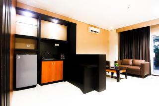 Parkside Mandarin Hotel Pekalongan - Pekalongan - 6