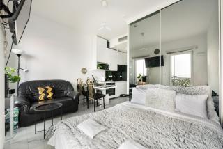 Wola Chic Luxury Studio by BookingHost - 0