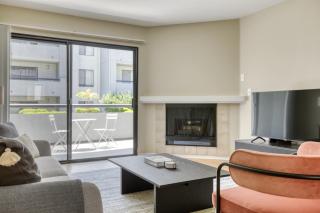 Burbank 2BR w BBQ Gym Pool nr TJ WF LAX-818 - 0
