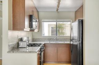 Burbank 2BR w BBQ Gym Pool nr TJ WF LAX-818 - Burbank - 4