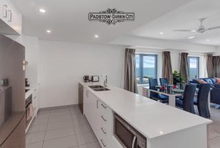 "PADSTOW" Top Location & Views at PenthousePads - Darwin - 1