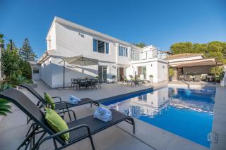 Newly Renovated 4 BDRM Villa w Pool in Top Location - Marbella - 5