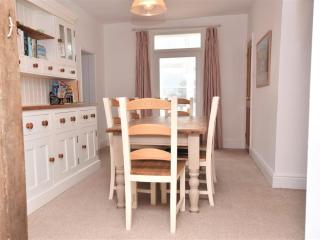 3 Bed in Llangorse BN331 - Cathedine - 2