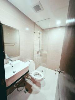 Condo Unit Viceroy Residences Mckinley Hill cd22b - 1