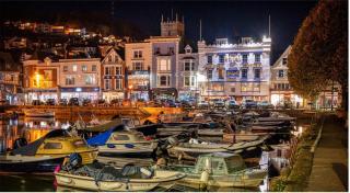 Holidays by the beach are good for your soul and Seaview Palms is a lovely Devon seaside home make it yours for a romantic break or family adventure with private parking outdoor terrace village centre with a fab gastro pub shops and restaurant 120 reviews - Stoke Fleming - 3