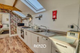 Spacious and Homely 2-bed Home in Lincoln by Renzo, Stunning Countryside Location, Free Parking! - Stow - 4
