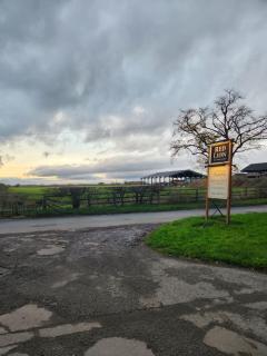 Red Lion Inn & Motel - 9