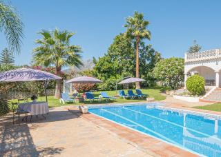 Marbella beautiful renovated villa 5 bedrooms, 3 bathrooms, private heated pool, close beach plage, 10 to 12 people, ping pong, private pétanque - Marbella - 4