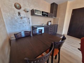 Bansko Royal Towers Thea Apartment - Bansko - 4
