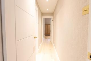 Elegance: A Symphony of High-End Decor - Londra - 1
