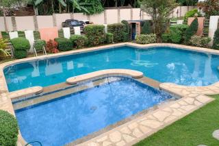 Tagaytay Hampton Villa - Unwind in a cozy 2 bedroom with pool - Tagaytay - 3