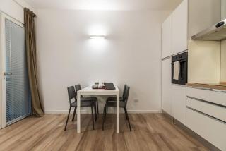 Mora Flexyrent A.C. - Colonne - Milan - 4
