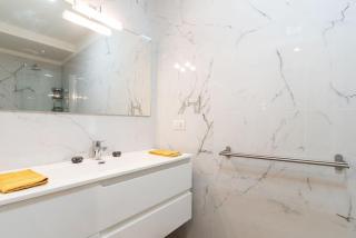 Mora Flexyrent A.C. - Colonne - Milan - 2