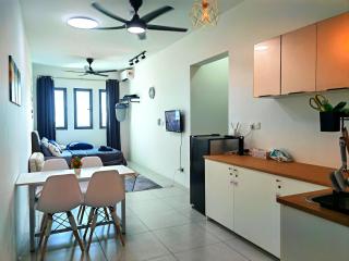 Summer Cozy Big Studio - Perai - 0