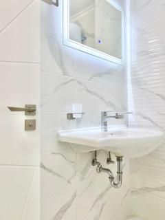 Sea View Apartment with Free Parking - Pomorie - 1