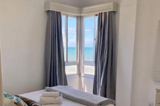Apartamento Três Quartos, Frente Mar, em Meia Praia - Itapema - Itapema - 8