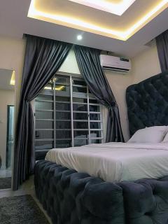 JKA 1-BEDROOM-Apart 24HRS POWER Unlimited WIFI , GARDEN PATIO AREA ,FREE DAILY HOUSEKEEPING - Lagos - 4