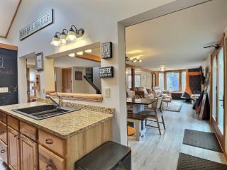 Maples Retreat - 2 Acres - Fireplace - Ellicottville - 1