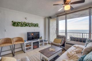Top-Floor Beach Condo with 2 Oceanfront Balconies! - Daytona Beach - 6
