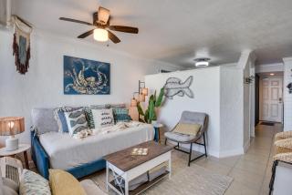 Top-Floor Beach Condo with 2 Oceanfront Balconies! - Daytona Beach - 4