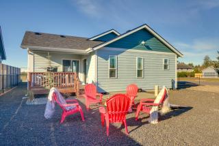 Pet-Friendly Retreat with Fenced Yard, Walk to Beach - Ocean Shores - 8