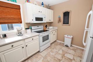 M11, Sandy Paws- Oceanside, Hot Tub, Community Amenities! - Corolla - 0