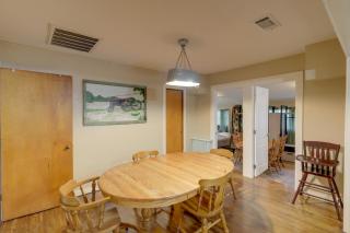 Near Lakes and Parks Family Home in Belton with Patio - Belton - 1