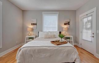 Bloomington Bliss - 7