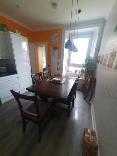 The Lookout with private bathroom - loft suite in Colony townhouse - 5