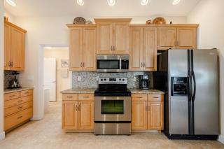Gulf Access, Heated Saltwater Pool, Sleeps 8 - Cape Coastal - Roelens Vacations - Cape Coral - 1
