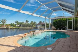 Pool, Sleeps 6, Canal View - Villa Boa Vista - Matlacha - 2