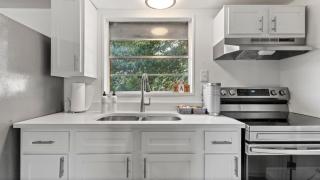 Cozy Guesthouse in East Memphis - Memphis - 3