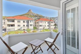 Bantry Bay Apartment with Amazing Views and a Short Walk to the Beach - 0