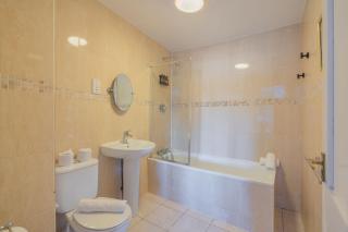 Large Apartment, Free Parking, Sleeps 10, for Contractors, Families overlooking Royal Pavilion - Brighton & Hove - 7