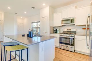 12 Mi to Dtwn Austin Quiet Home with Patio and Yard - Austin - 3