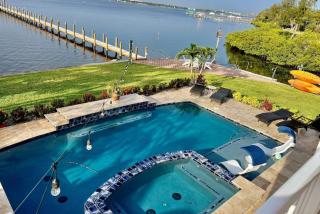 The Pink Riverhouse- Free beach parking in PAG - Ellenton - 7