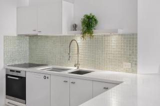 Central Location Stylish 3 Bed with Pool - Sunshine Central - Sunshine Beach - 4